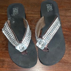 Free With Purchase!! Easy USA 8.5 Rhinestone Flip Flops